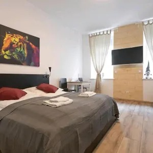 Apartment, Modern Und Neu Renoviert Apartment Wien